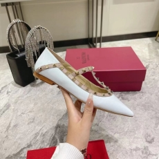 Valentino flat shoes